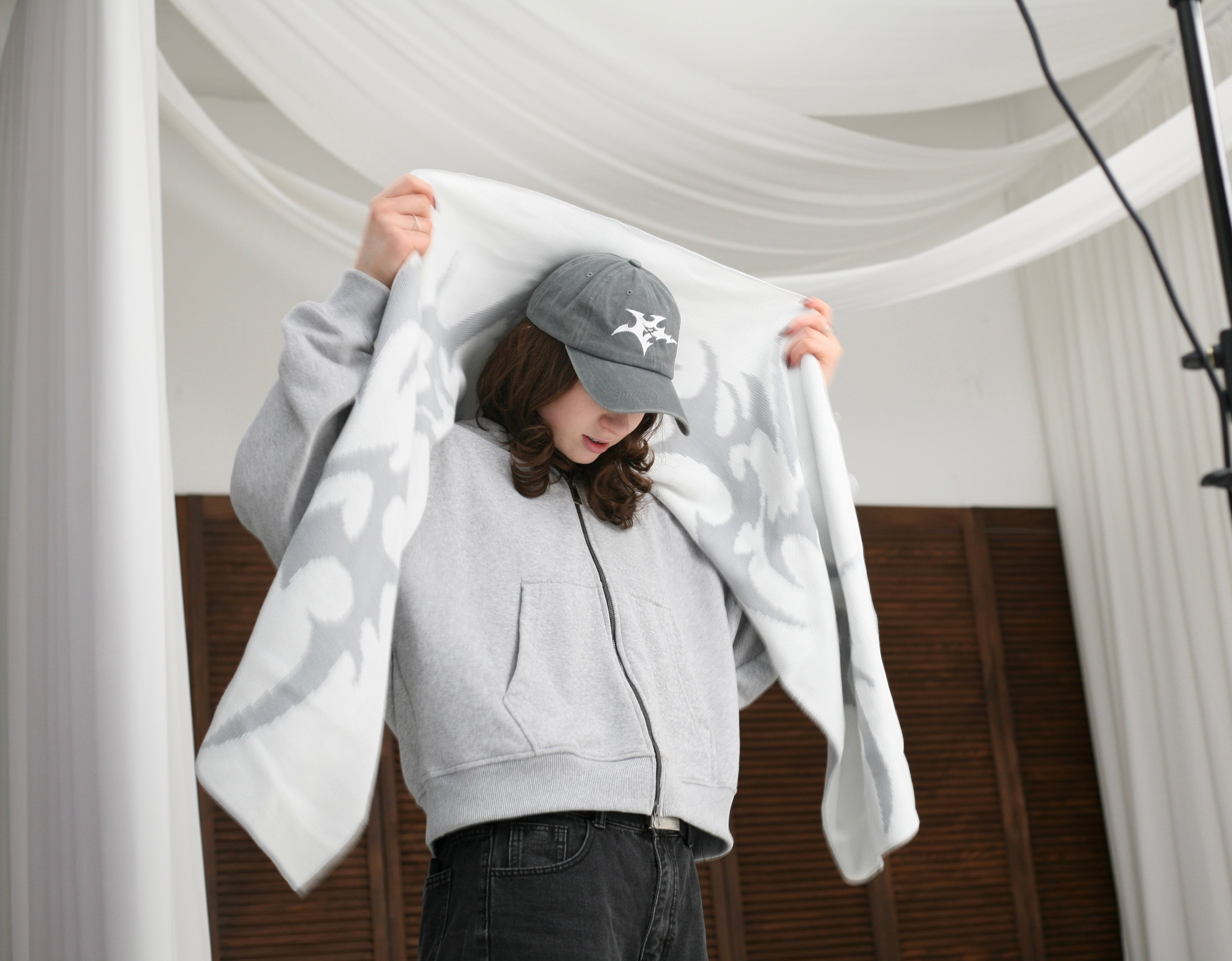 Oversized Scarf TRB grey