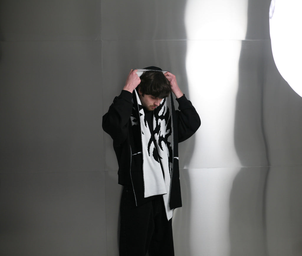 Oversized Scarf TRB black
