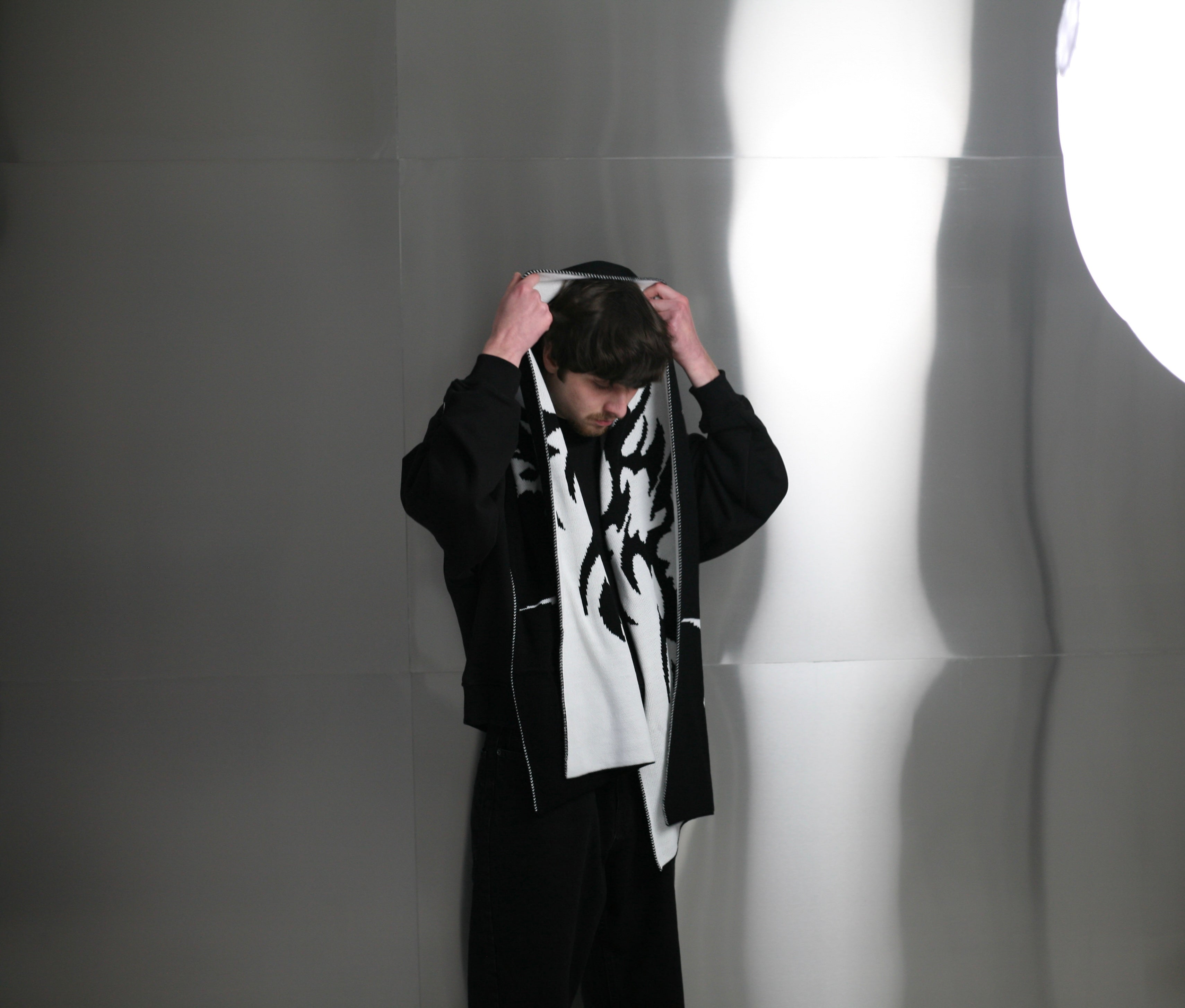 Oversized Scarf TRB black