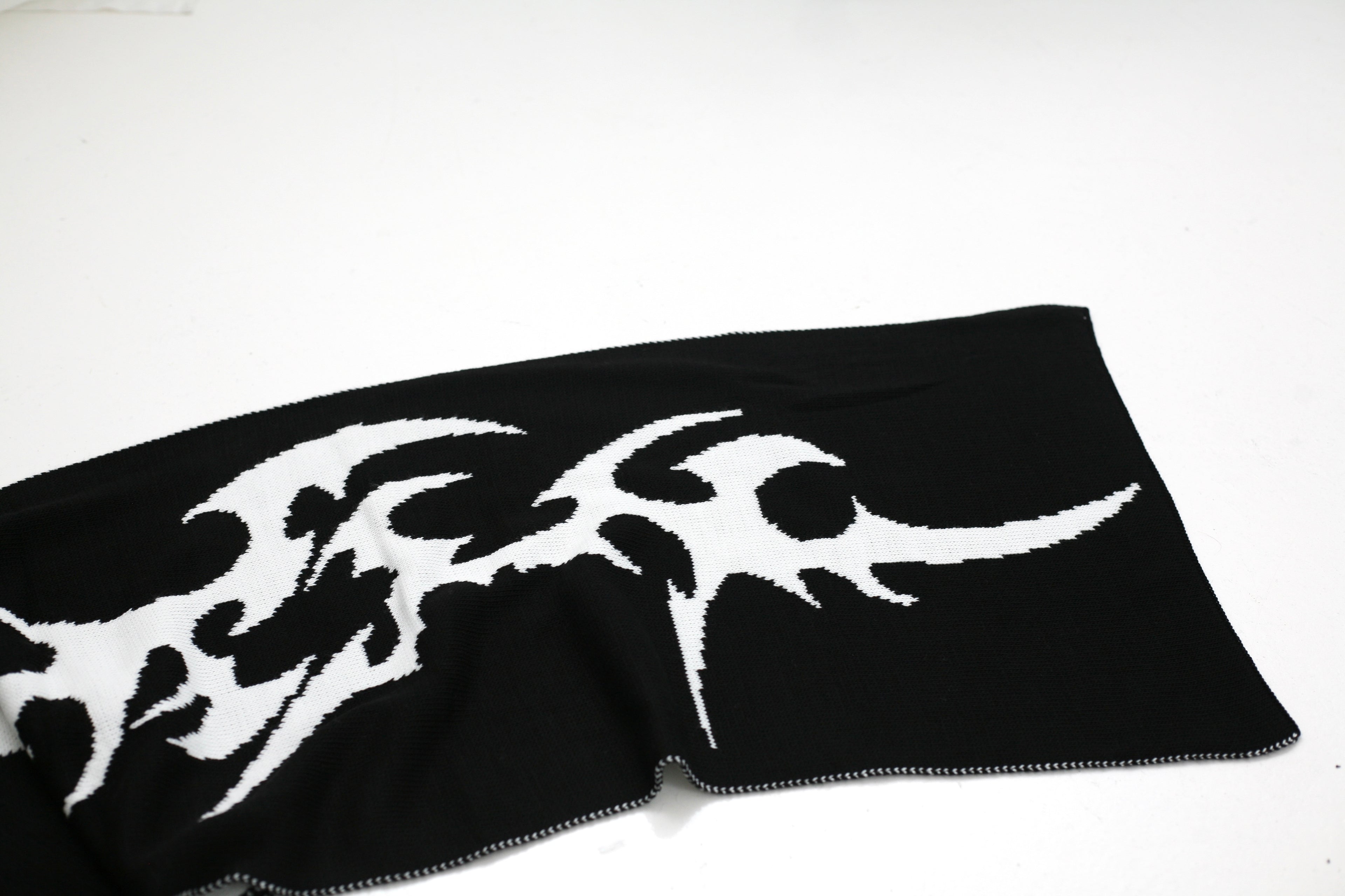 Oversized Scarf TRB black