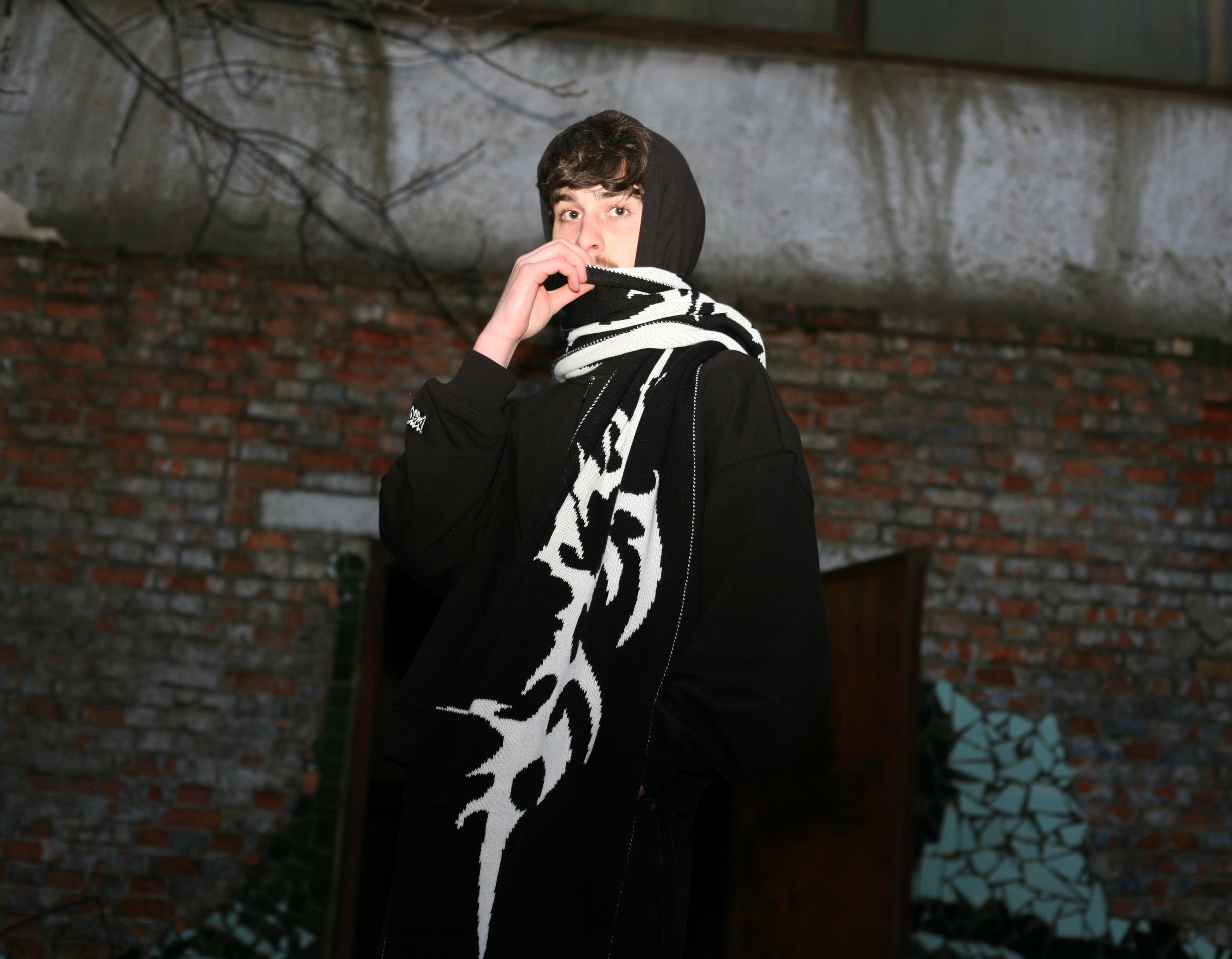 Oversized Scarf TRB black